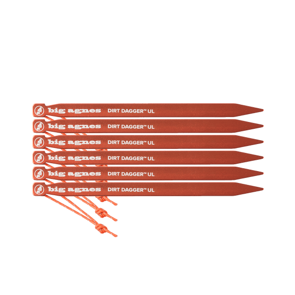 Dirt Dagger UL Tent Stakes Pack de 6 Lined Up
