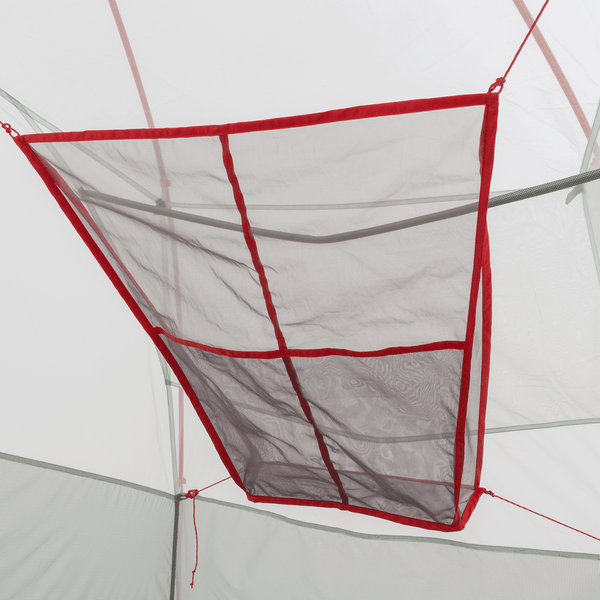 Trapezio di grandi dimensioni fissato all'interno della tenda