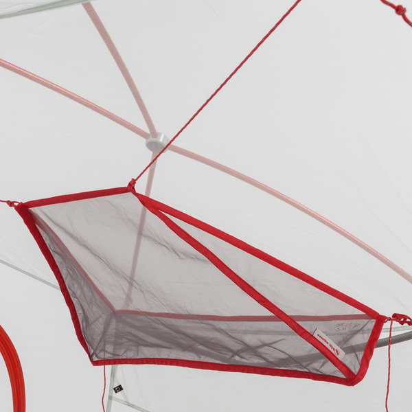 Gear Lofts trapezoidale fissato all'interno del soffitto della tenda